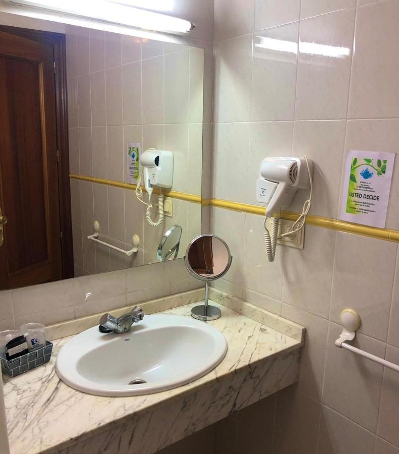 Hotel Al-Andalus Peal, En Cazorla Comarca Peal De Becerro Eksteriør bilde
