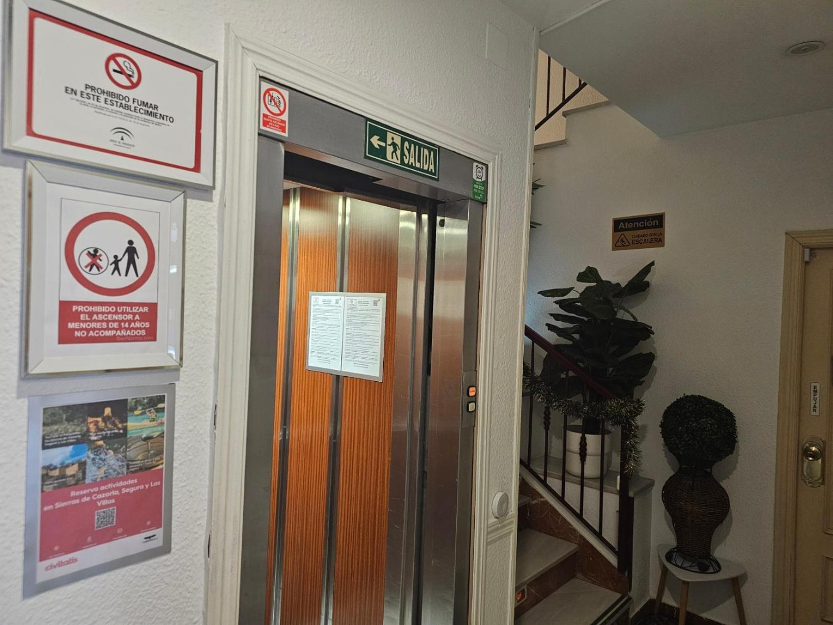 Hotel Al-Andalus Peal, En Cazorla Comarca Peal De Becerro Eksteriør bilde
